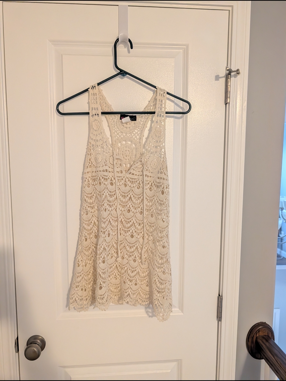 Body Central Cream Crochet Lace Tank Top